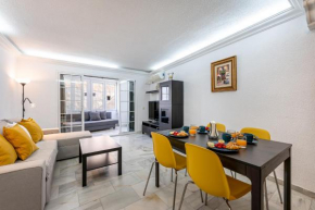 797 Holiday Rentals - Piso para 4 en la Carihuela con piscina Torremolinos